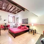Pantheon 2 住宿加早餐酒店 4*