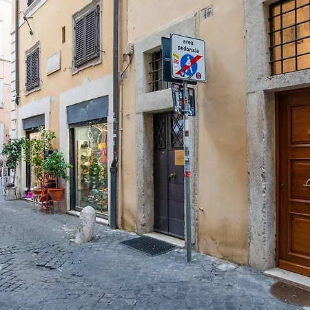 Alojamento de Acomodação e Pequeno-almoço Pantheon 2 Roma